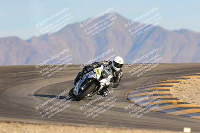 media/Dec-16-2023-CVMA (Sat) [[bb38a358a2]]/Race 11 Amateur Supersport Open/